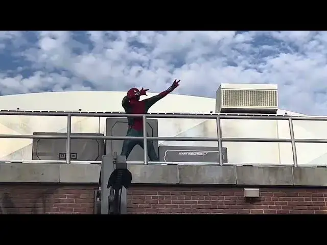 Video thumbnail for Amazing Spider-Man at Disney California Adventure Avenger's Campus 🕷 #amazingspiderman #disney