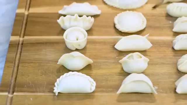 Video thumbnail for 20.24 Ways to Wrap Dumplings (you'll get so many compliments if you try some) (1080p 30fps)