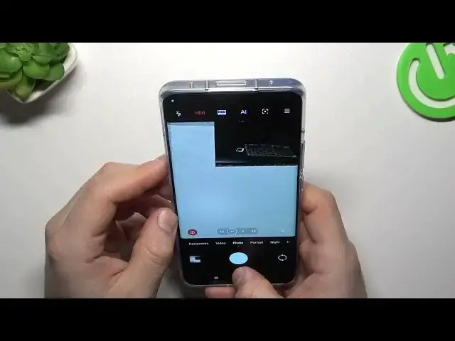 Video thumbnail for How to Take Burst Shot Photos on XIAOMI 13 Pro