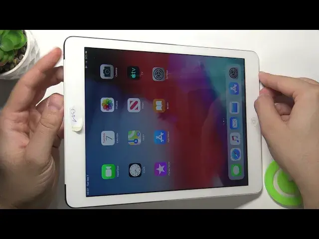 Video thumbnail for How to Switch Off iPad Air 1st Generation - Turn Off Apple Device
