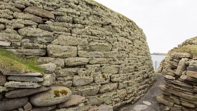 Video thumbnail for Rundgang durch Jarlshof auf den Shetlands