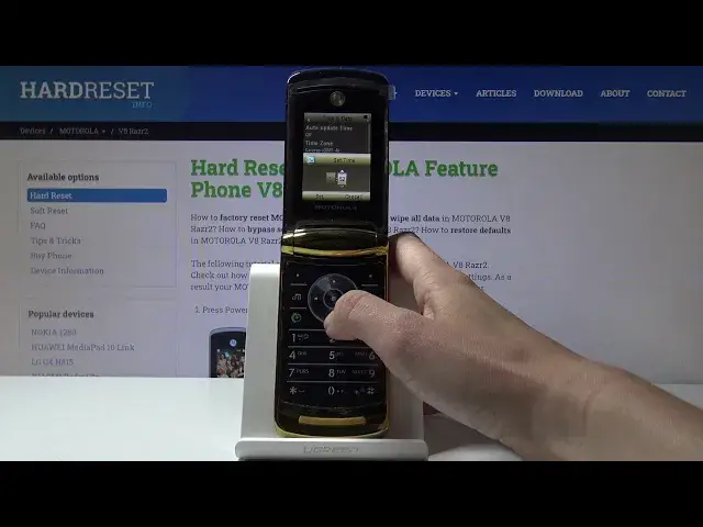 Video thumbnail for How to Adjust Time Settings in MOTOROLA V8 Razr2 – Change Date & Time Zone