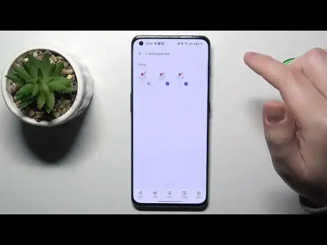 'Video thumbnail for How to Hide Photos in OnePlus - Put a Photos in a Private Safe'