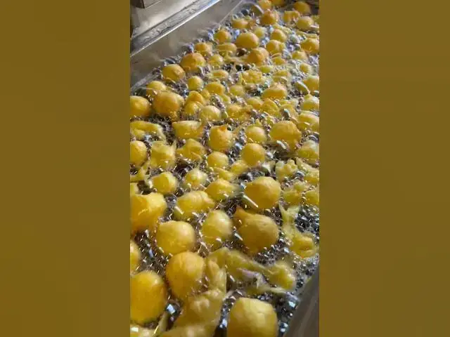 Video thumbnail for Come fare le frittelle #food #foodblog #foodvlog #italianfood