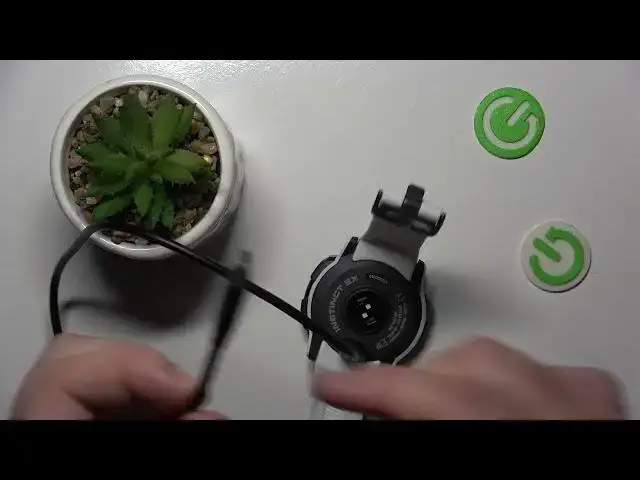 Video thumbnail for How to Charge GARMIN Watch