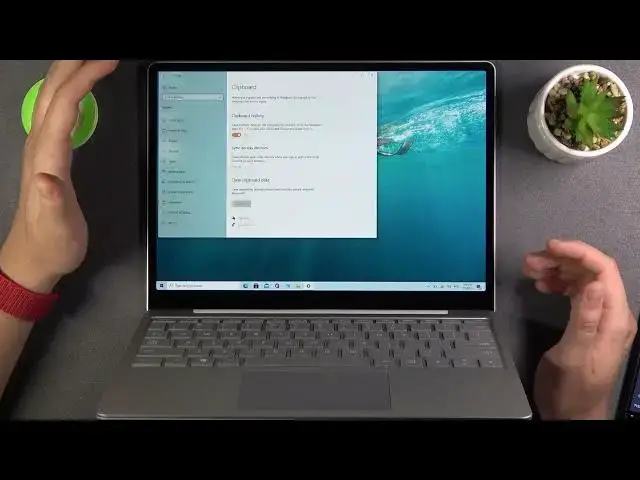Video thumbnail for How to Enable Clipboard History on MICROSOFT Surface  Go - Show Clipboard History on Windows 10