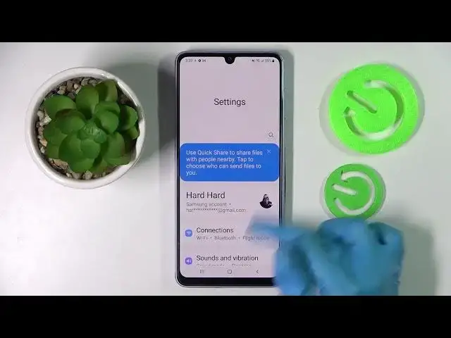 'Video thumbnail for How to Turn On / Off Fast Charging on Samsung Galaxy A33'
