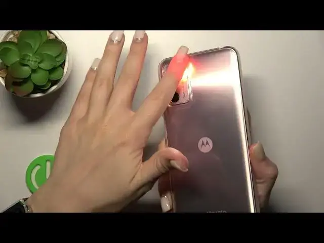 Video thumbnail for How to Find and Use Flashlight in MOTOROLA Moto G42