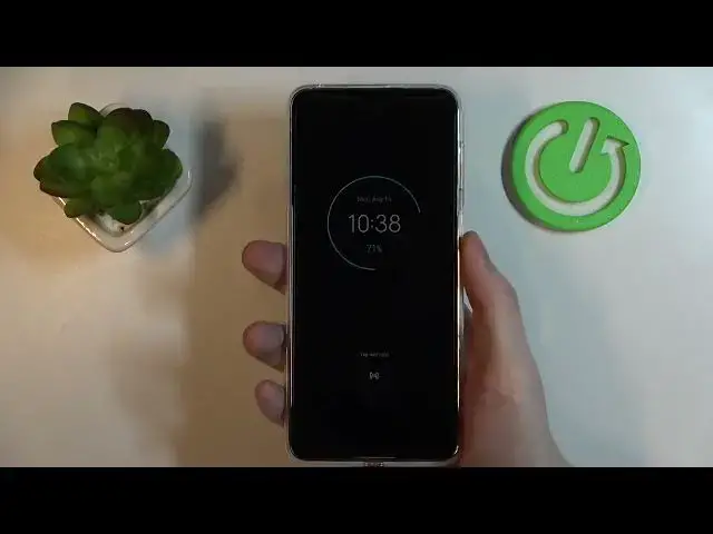 'Video thumbnail for MOTOROLA Moto G42 Hand Comparision'