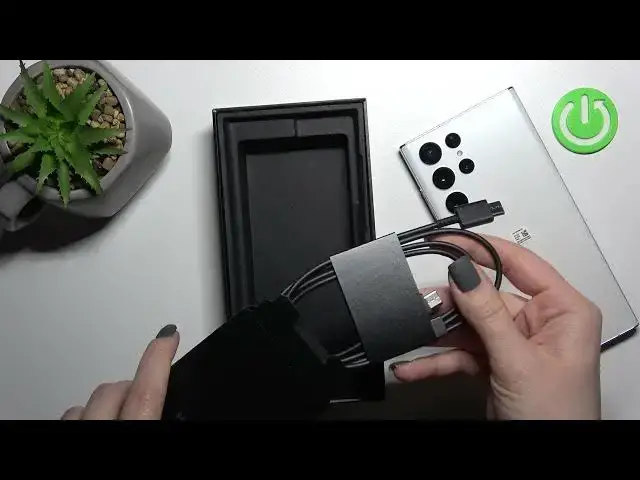 'Video thumbnail for Are Samsung Galaxy S22 Ultra box sets equipped with a charger?'
