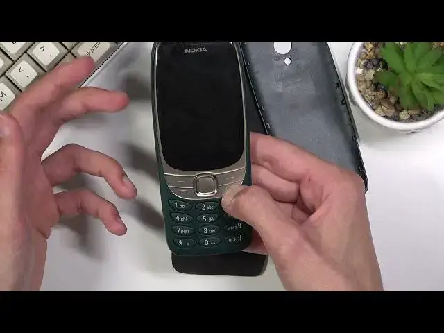 'Video thumbnail for How to Insert SIM & SD Card into NOKIA 6310 - Input SIM and SD Cards'