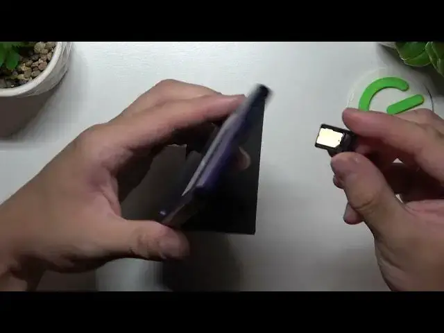 Video thumbnail for Does SONY XPERIA 1 IV Have Additional SD Card Slot - Expand Phone Memory