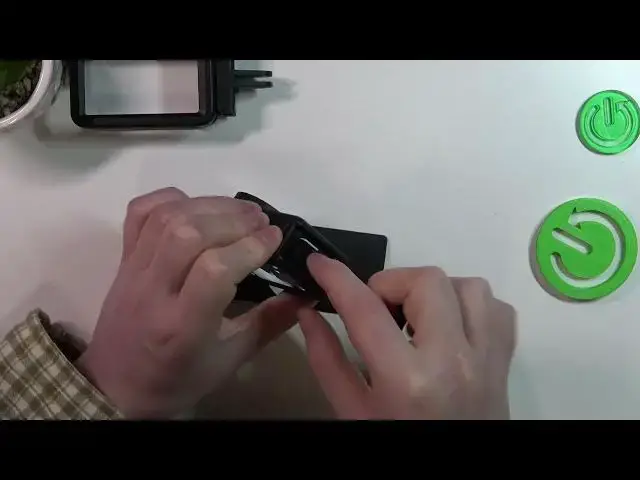 Video thumbnail for How To Insert SD Card In DJI Osmo Action 4