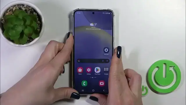 Video thumbnail for SAMSUNG Galaxy S24 - Face Recognition Preview