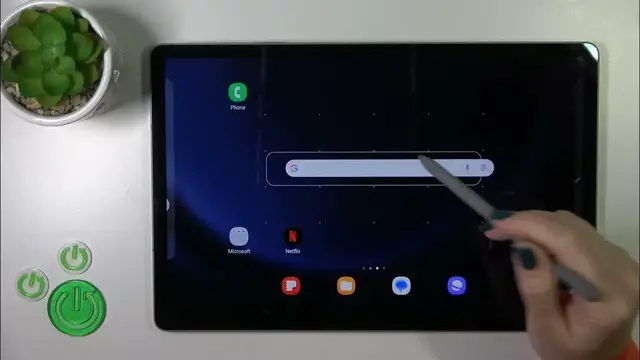Video thumbnail for How to Add & Remove Home Screen Widgets on the Samsung Galaxy Tab S9 FE+