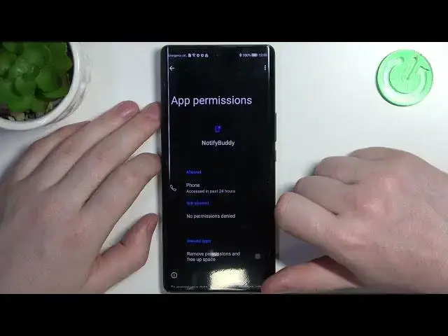 'Video thumbnail for How to Get Custom LED Lamp Notifications on HONOR Magic5 Lite'