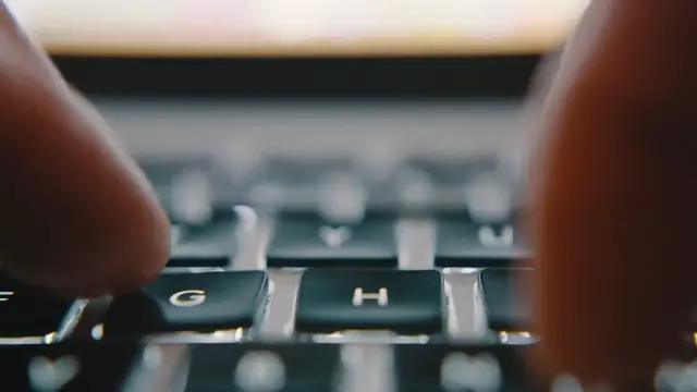 Video thumbnail for Is Google Chrome Slow_ Here’s How to Fix It Fast!(AI)