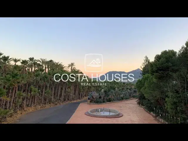 Video thumbnail for ᗤᗤ MONUMENTAL FINCA en venta en Alicante | 30ha superficie · Lago y Exóticos Jardines · PRIVACIDAD
