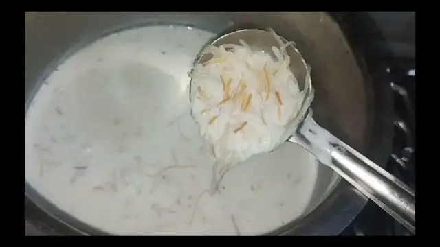 Video thumbnail for रक्षाबंधन पर सेंवई खीर कैसे बनायें / How to make Senvai Kheer Recipe / Seviyan Kheer Recipe