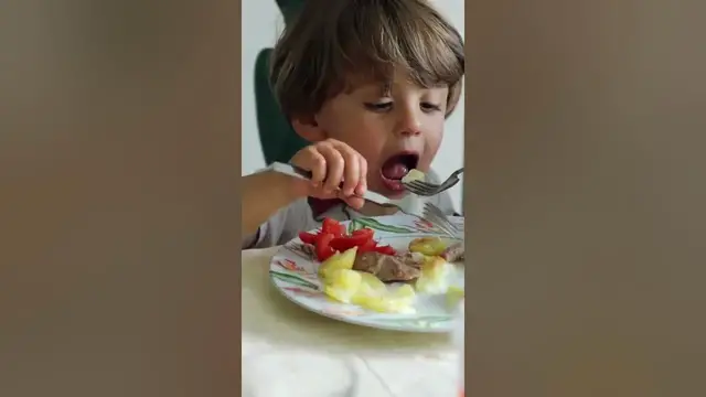 'Video thumbnail for Do THIS when your kids are eating #shorts'