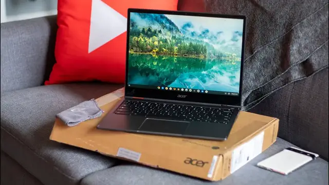 Video thumbnail for Unboxing The Most Powerful ARM-Powered Chromebook Yet: The Acer Spin 513