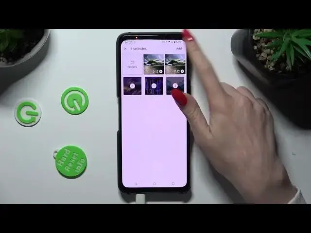'Video thumbnail for How to Attach Photos & Pictures to a Text Message on ASUS ROG Phone 7'