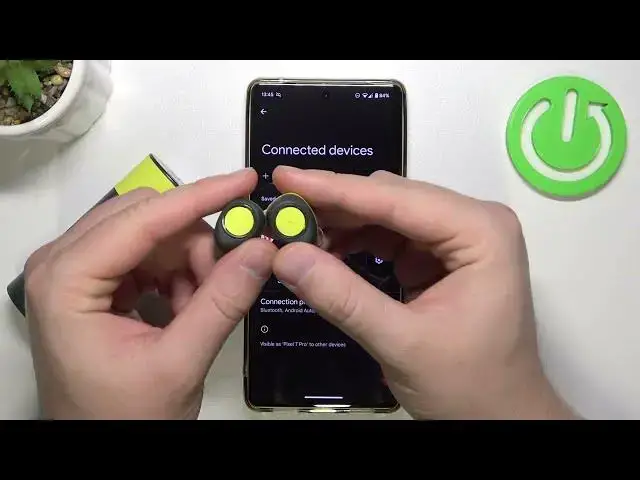 Video thumbnail for How to Enter Pairing Mode Manually on Motorola VerveOnes+?