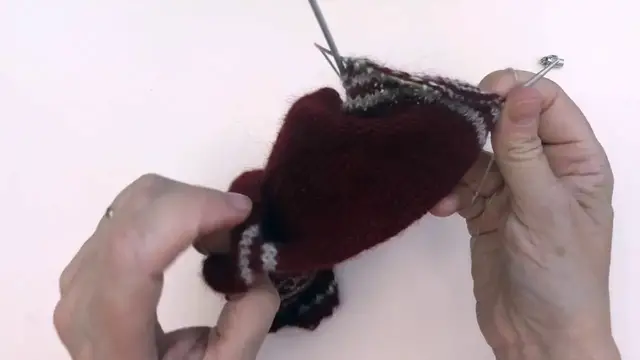 'Video thumbnail for Easy Colourwork Socks - Decreasing for the Toes'