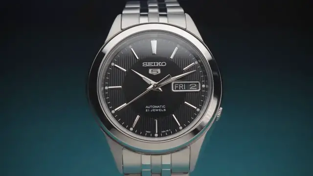 Video thumbnail for The Return Of The [Budget] King! (NOT Discontinued?) – Seiko SNKL23 Review