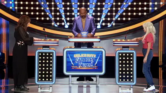 Video thumbnail for Exclusive: Watch Kristin Chenoweth & Kathy Najimy Compete on CELEBRITY FAMILY FEUD