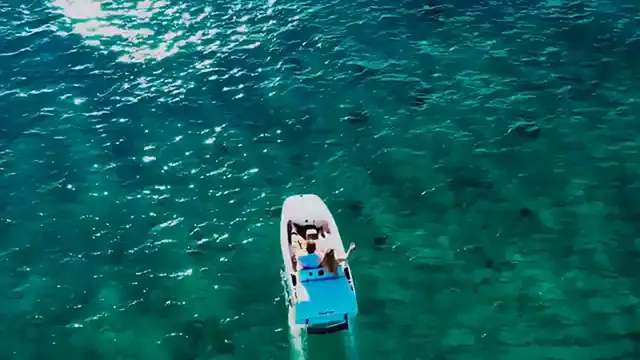 Video thumbnail for Next-Gen Water Vehicles In The World