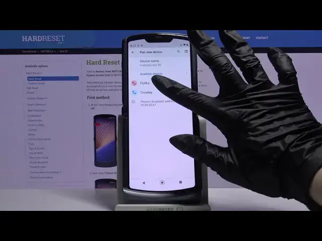 'Video thumbnail for How to Connect Motorola Razr 5G via Bluetooth - Pair Smartphones'