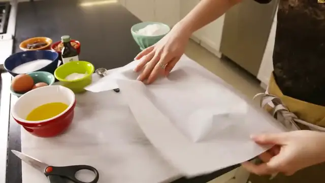 Video thumbnail for How To Make Perfect Chocolate Chip Banana Bread Every Time _ Delish Insanely Easy(720P_HD)