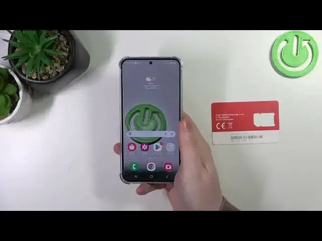 'Video thumbnail for SAMSUNG Galaxy S24 - Hand Size Comparison & Fit'