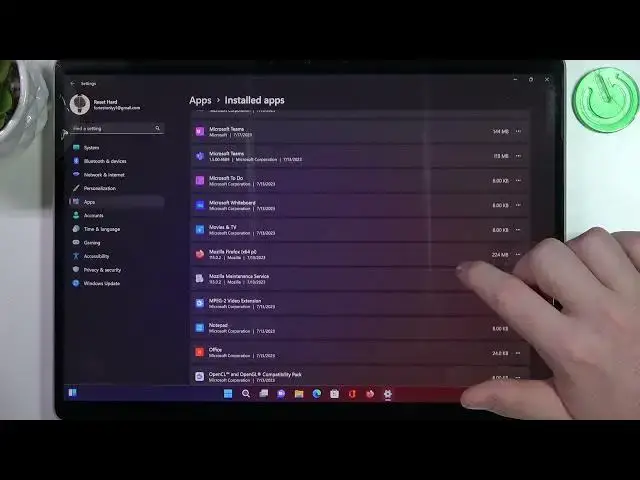 Video thumbnail for How To Uninstall Games & Apps From Microsoft Surface Pro 9