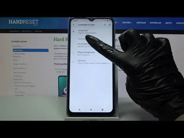 'Video thumbnail for How to Access Text Correction Options in Motorola Moto G30 - Typing Features'