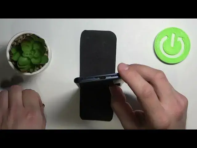 Video thumbnail for Does VIVO X60 Pro Have Additional SD Card Slot?