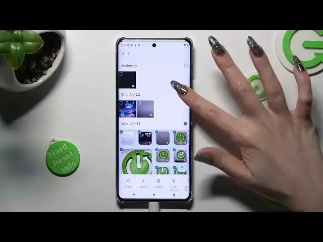 Video thumbnail for How to Select and Delete Multiple Photos At Once on Motorola Edge 40 Pro?