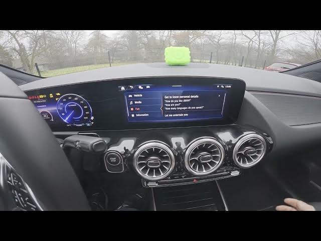Video thumbnail for MERCEDES-BENZ EQA – Hey Mercedes Features Preview