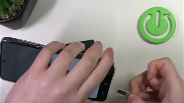 'Video thumbnail for Is There Dual SIM Cards on SAMSUNG Galaxy S24+'