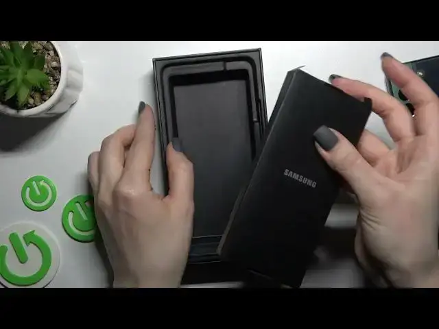 'Video thumbnail for Does SAMSUNG Galaxy S22+ Come with USB Cable // Phone Kit'