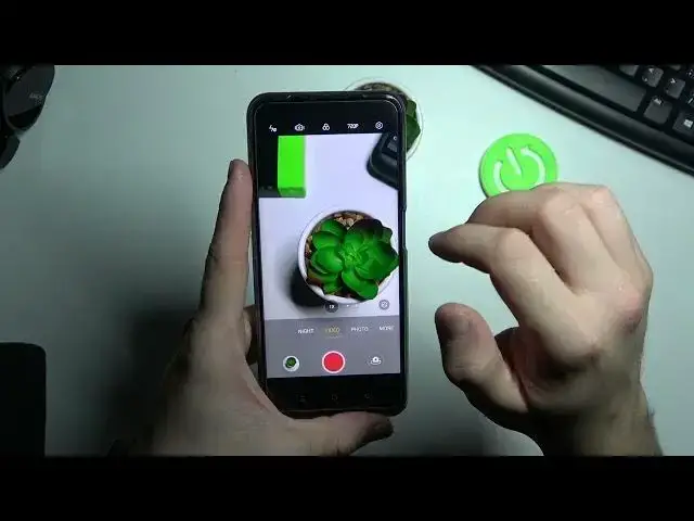 Video thumbnail for Realme 8i Camera Preview