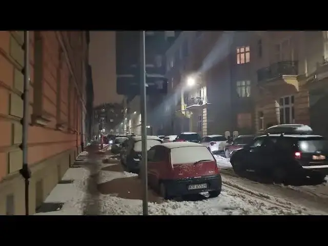 Video thumbnail for Samsung Galaxy S21 Ultra - Night Video in 4K 30FPS | Wide Angle Lens (Handheld)