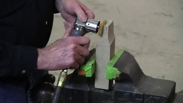 'Video thumbnail for Harbor Freight Review 2" Orbital Sander'