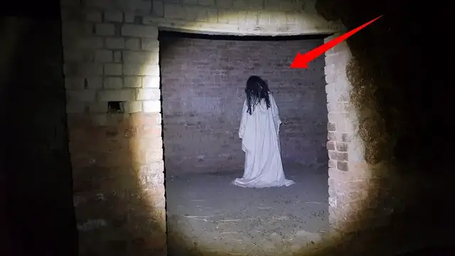 Video thumbnail for jinnat ki Basti Bachy py Humla krny wali BadRooh with Rao Shamas Ali #Ep627