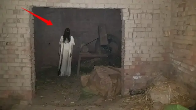 Video thumbnail for jinnat ki Basti janwaron ky Kamry main Khoni Atma with Rao Shamas Ali #Ep600