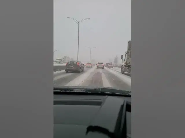 Video thumbnail for Début de la tempête à Montréal