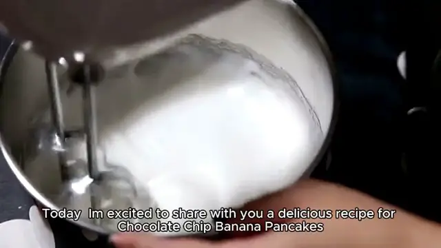 Video thumbnail for Chocolate Chip Banana Pancakes recipe