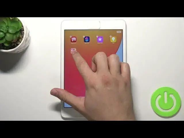 Video thumbnail for How to Create Folders on iPad mini 4 Home Screen – Organize Apps