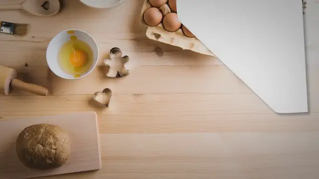 Video thumbnail for How Long Does It Take to Bake a Cake?